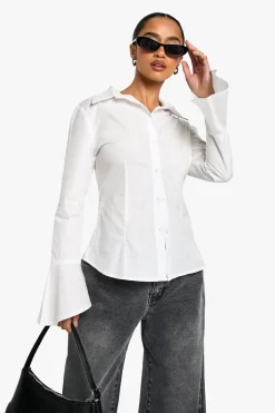 Petite Chemise à Manches Évasées et Taille Cintrée