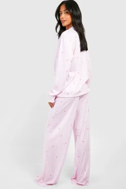 boohoo Petite Collection Pyjama: Chemise à Rayures Fines Imprimée Cœur à Manches Longues & Pantalon<Femme Pyjamas