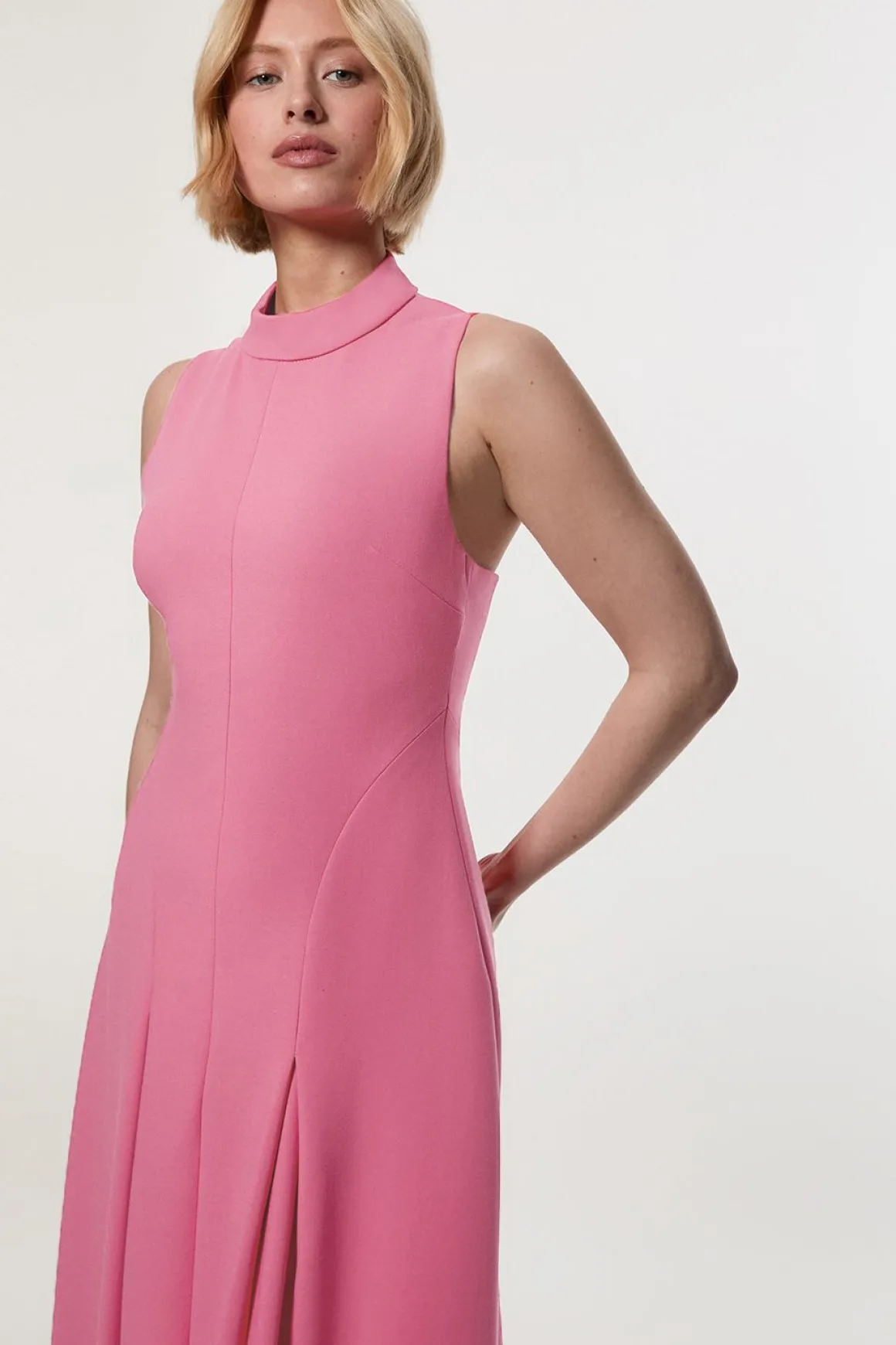 Petite Compact Stretch Robe Maxi Ajustée sur Mesure à Encolure Haute et Dos Ouvert