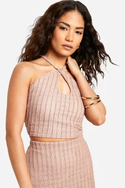 Petite Crop Top Court à Encolure Halter avec Détail en Forme de Serrure