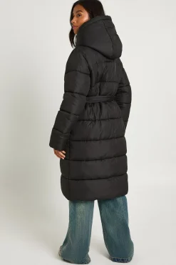 Petite doudoune longue à ceinture