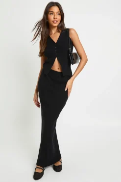boohoo Petite ensemble coordonné de gilet en maille côtelée épaisse à col en V et jupe maxi<Femme Pulls Et Gilets|Toutes Les Mailles