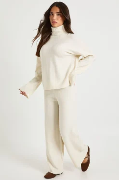 Petite ensemble coordonné : pull oversize ultra-doux à col roulé et pantalon à jambes larges