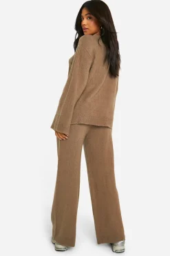 boohoo Petite - Ensemble en maille douce avec pull et pantalon flare<Femme Pulls Et Gilets|Toutes Les Mailles