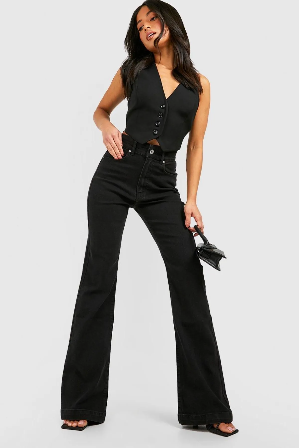 boohoo Petite jean taille haute évasé avec entrejambe de 30 pouces<Femme Denim|Jeans