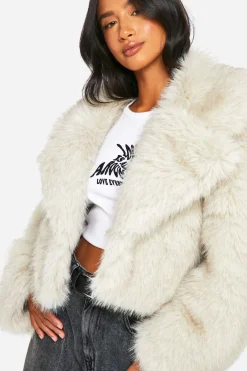 boohoo Petite Look Vintage Manteau en synthétique<Femme Vestes & Manteaux
