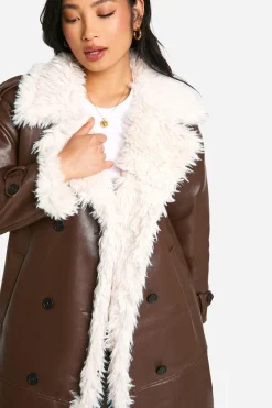 boohoo Petite Manteau Long en synthétique<Femme Looks Chocolat|Manteaux Et Vestes D’Automne
