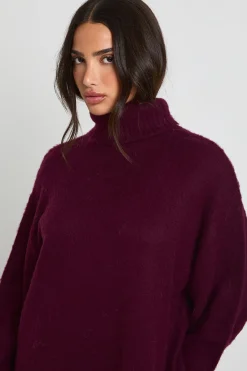 Petite mini robe en tricot brossé super doux à col roulé