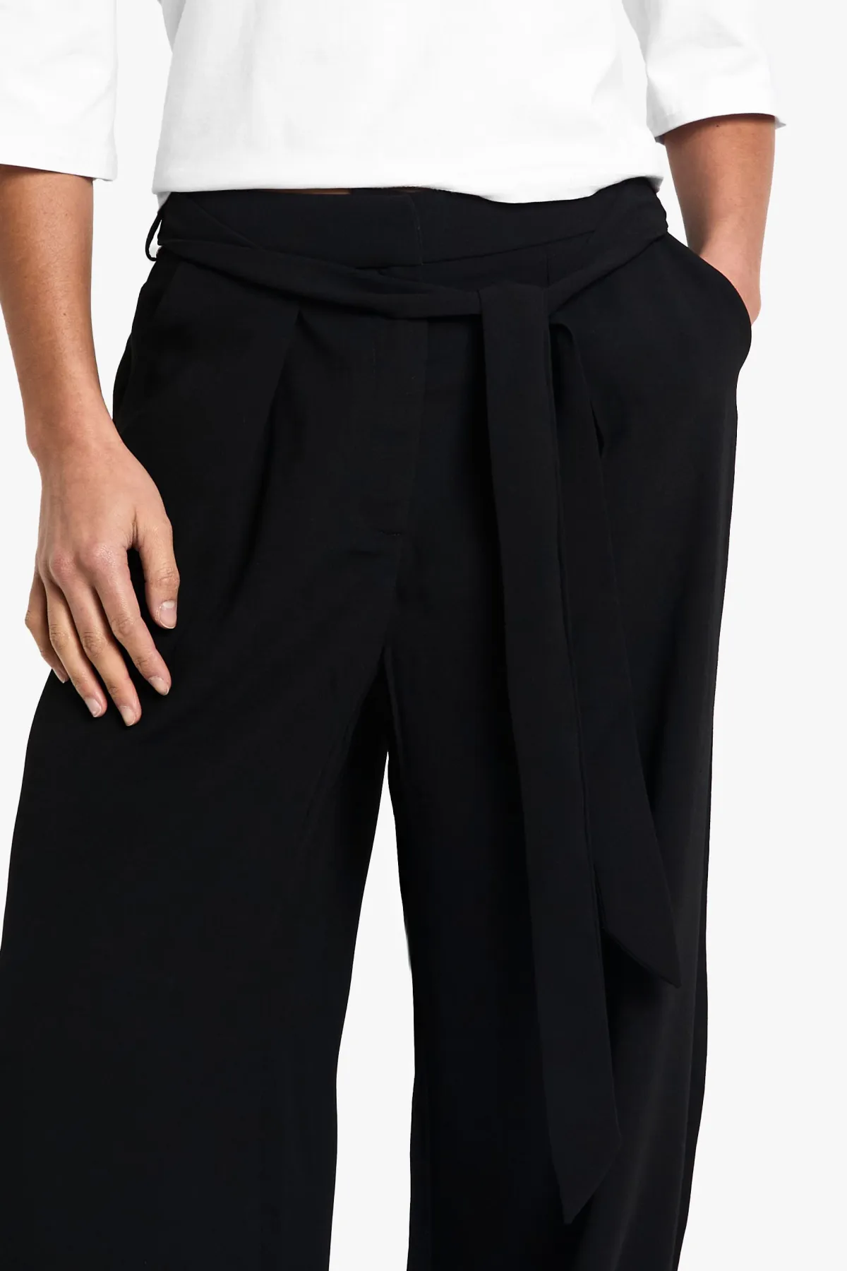 boohoo Petite Pantalon à Jambes Larges avec Détail de Ceinture Nouée<Femme Pantalons|Tailleurs