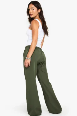 boohoo Petite Pantalon tissé à taille élastiquée et jambe droite<Femme Pantalons