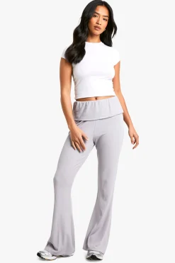 boohoo Petite Pantalon évasé en jersey côtelé doux à ceinture rabattable pour petites tailles<Femme Pantalons