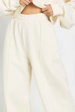 Petite Pintuck Detail Straight Leg Jogger