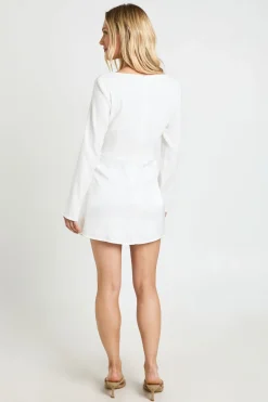 boohoo Petite Robe Courte Drapée En Satin À Manches Longues<Femme Robes Moulantes|Satin Et Dentelle