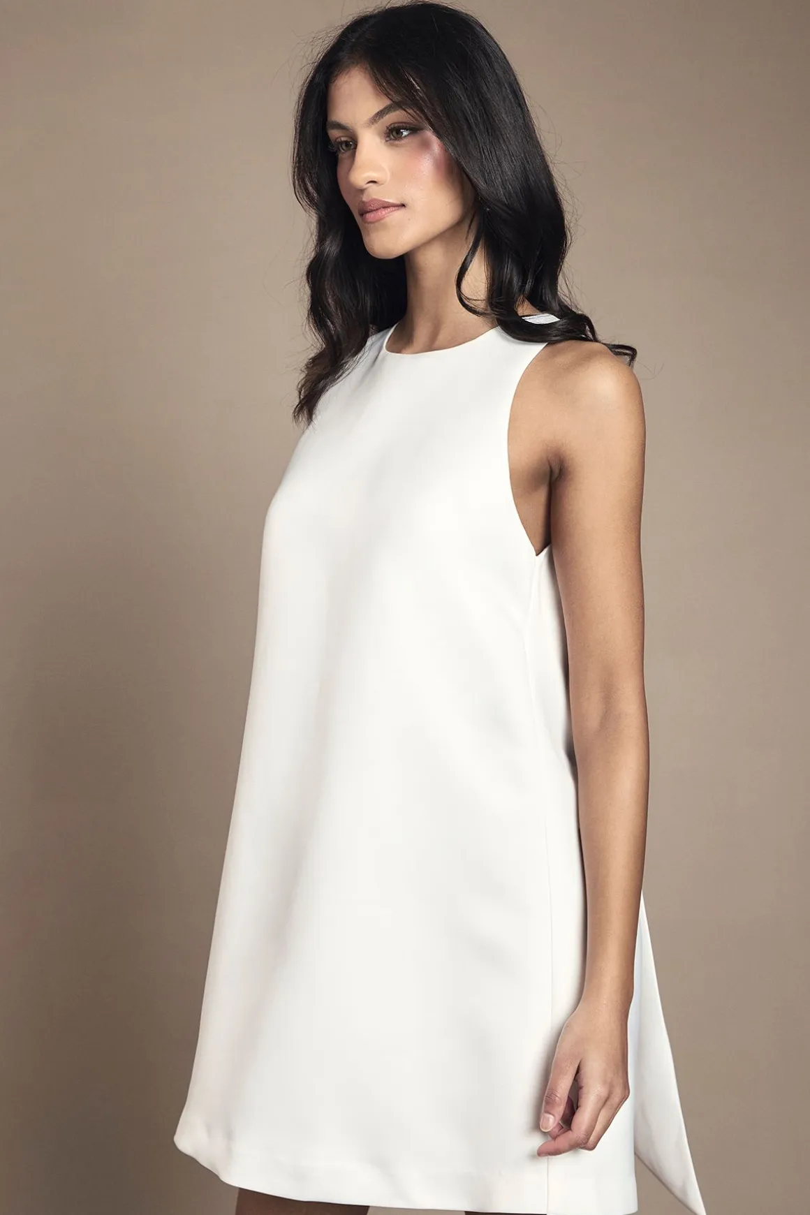 Petite Robe de Mariée Mini en Satin Structuré avec Nœud
