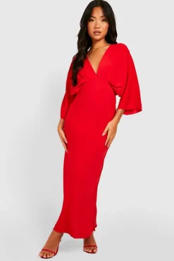 Petite robe maxi à coupe biaisée et manches d'ange