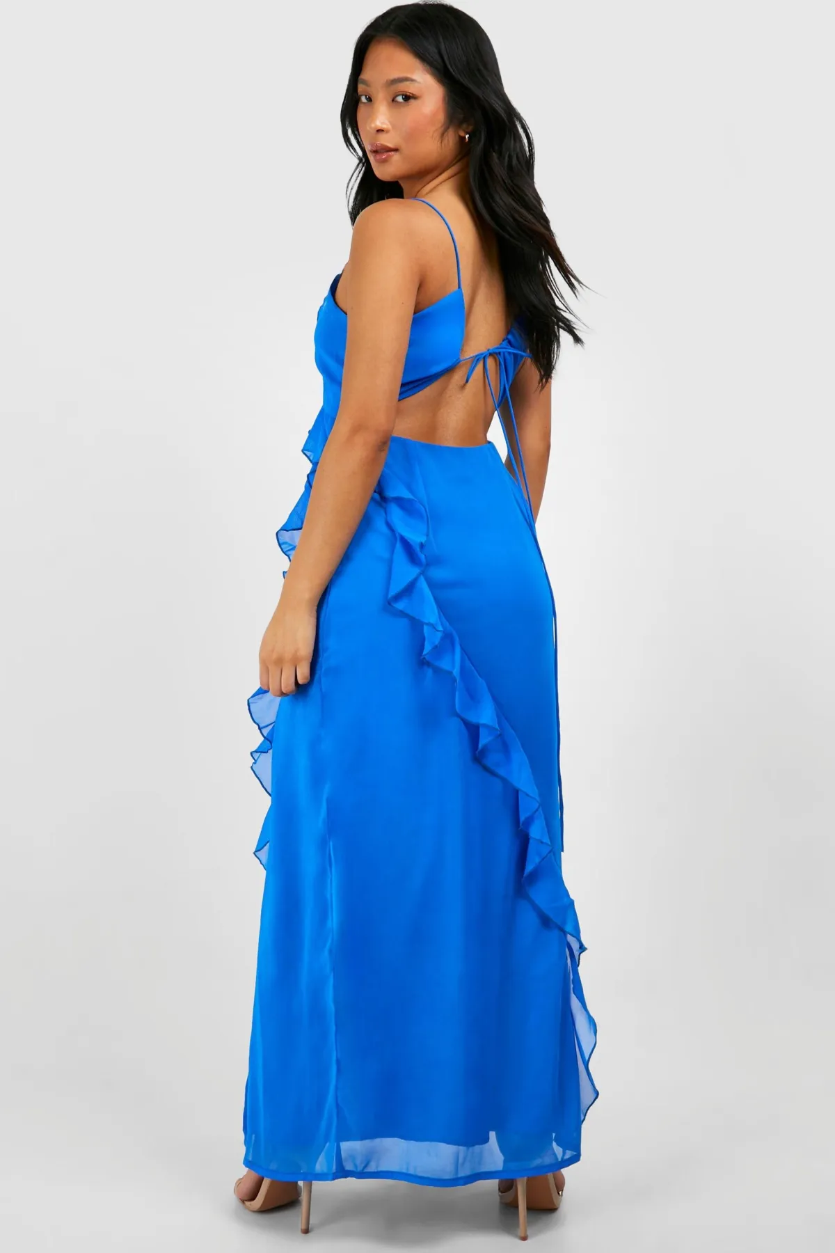 boohoo Petite Robe Maxi en Chiffon à Volants<Femme Toutes Les Robes|Robes Noires Nouées