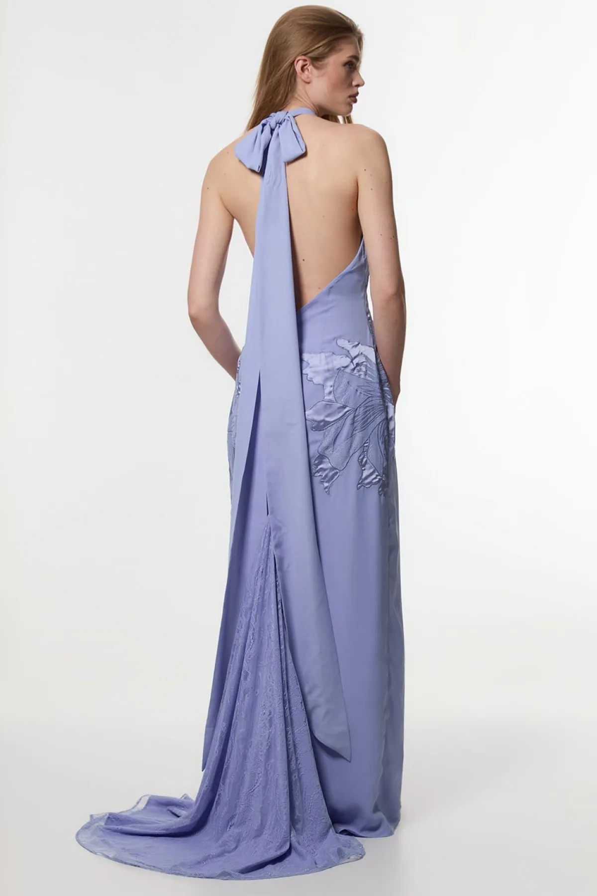KarenMillen Petite robe maxi en georgette tissée, appliquée et en dentelle à col halterneck<Femme Satin Et Dentelle|Robes
