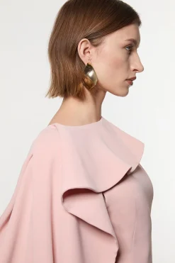 Petite robe maxi à jupe complète, coupe soft tailleur, avec détail de cape en blocs de couleurs