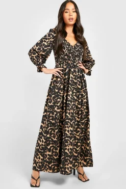 Petite robe maxi à motif léopard et détails froncés