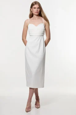 Petite robe midi ajustée avec détails corset soigné