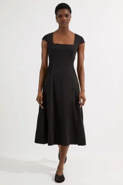 Petite Robe Midi Ajustée en Lin Premium avec Détails Pintuck et Jupe Pleine