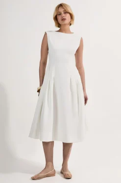 Petite robe midi ajustée en tissu stretch compact, dos ouvert, jupe pleine