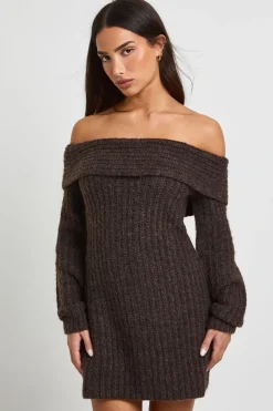 boohoo Petite robe mini Bardot en tricot épais<Femme Looks Chocolat|Pulls Et Gilets