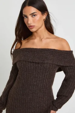 boohoo Petite robe mini Bardot en tricot épais<Femme Looks Chocolat|Pulls Et Gilets