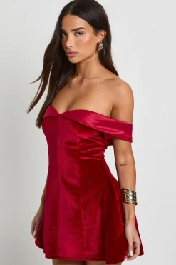 Petite robe mini Bardot en velours