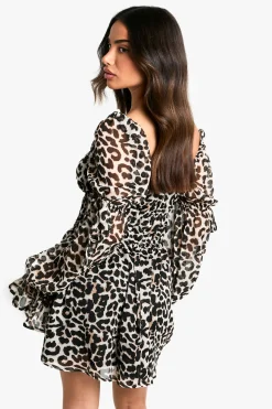 Petite robe mini en chiffon léopard à volants