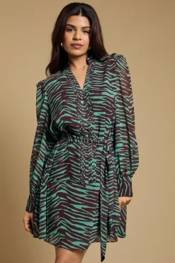 Petite Robe Mini En Mousseline Imprimée Boutonnée Avec Ceinture À La Taille
