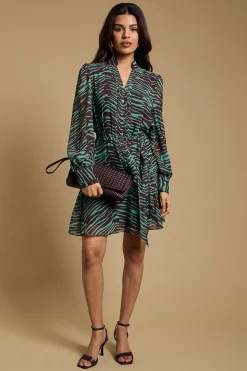 Petite Robe Mini En Mousseline Imprimée Boutonnée Avec Ceinture À La Taille