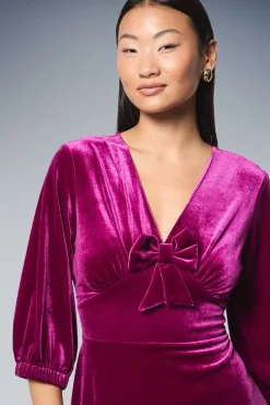 Petite Robe Mini en Velours avec Nœud Devant