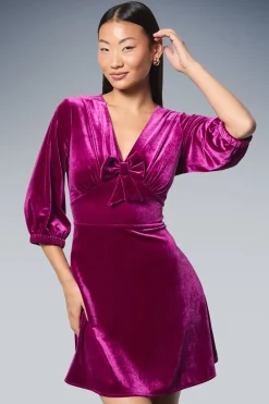 Petite Robe Mini en Velours avec Nœud Devant