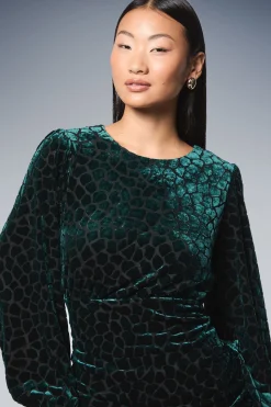 Petite Robe Mini en Velours à Imprimé Animal avec Fronces