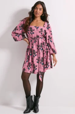 Petite Robe Mini Florale Rose à Encolure Carrée et Manches Bouffantes avec Lien au Dos