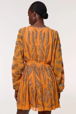 Petite robe mini ornée à manches kimono