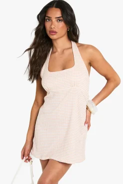 boohoo Petite robe mini évasée en vichy texturé à encolure halter<Femme Robes Patineuses|Robes