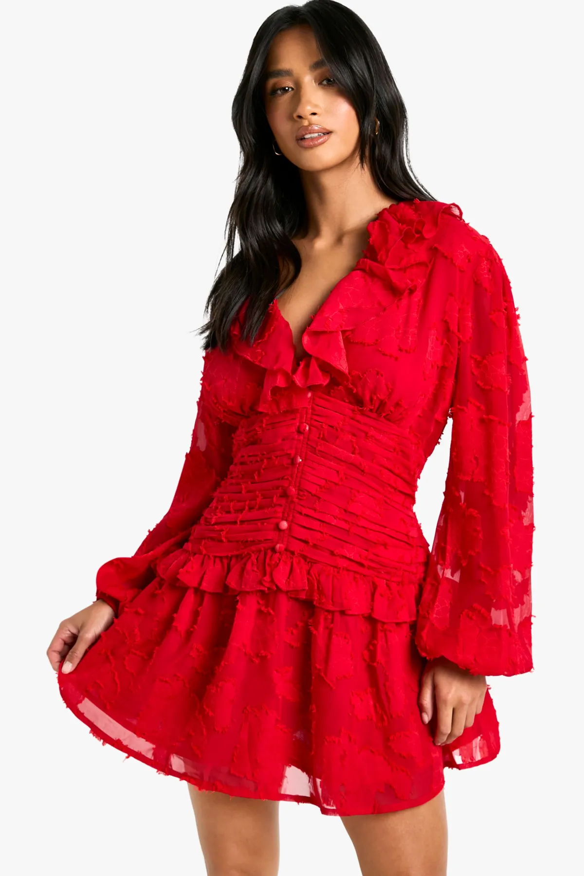boohoo Petite robe patineuse florale en burnout, volants, décolleté plongeant, taille froncée<Femme Robes Patineuses|Robes À Manches Longues