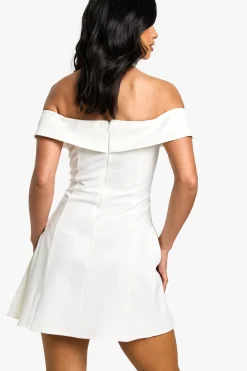boohoo Petite robe skater Bardot à pli rabattable<Femme Robes|Robes De Soirée