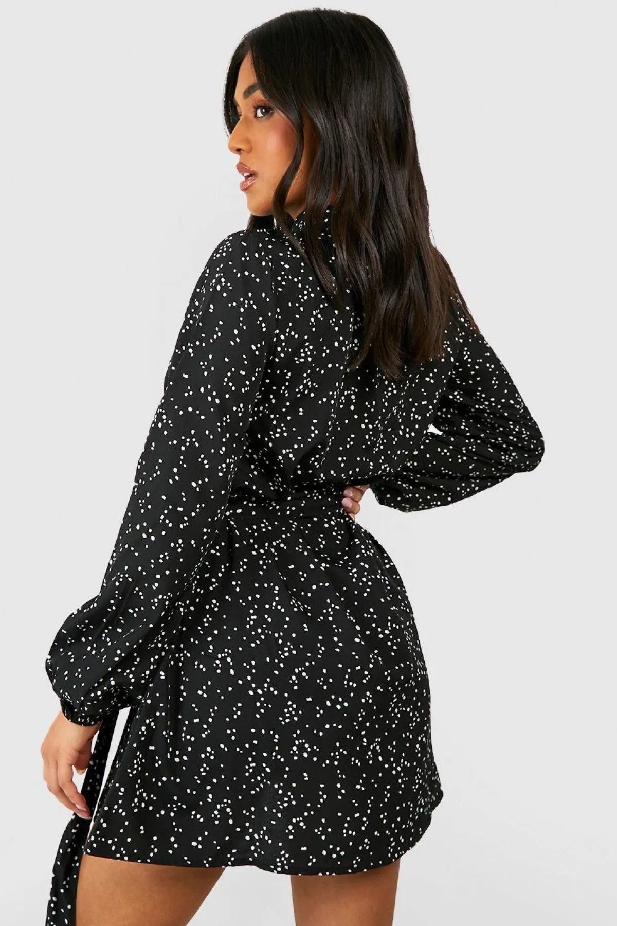 boohoo Petite Robe Skater à Imprimé Pois Ditsy et Ceinture<Femme Robes Patineuses|Robes À Manches Longues