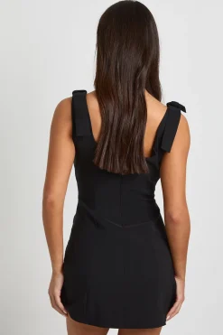 boohoo Petite robe évasée à épaules nouées et encolure carrée<Femme Robes|Robes Noires