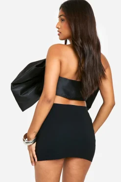 boohoo Petite Satin Bow Crop Top<Femme Satin Et Dentelle|Tops