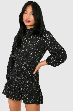 Petite Spot Robe à col haut froncée et à volants