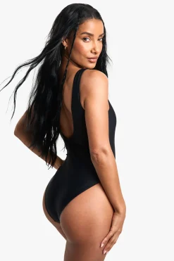 Petite Swimwear Essentials Maillot de Bain à Encolure Carrée