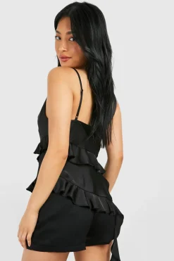 Petite Top en Satin avec Détails en Volants