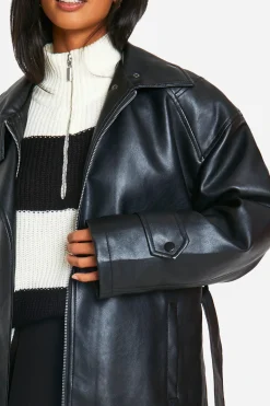 boohoo Petite trench-coat en synthétique ceinturé<Femme Manteaux Et Vestes D’Automne|Vestes & Manteaux