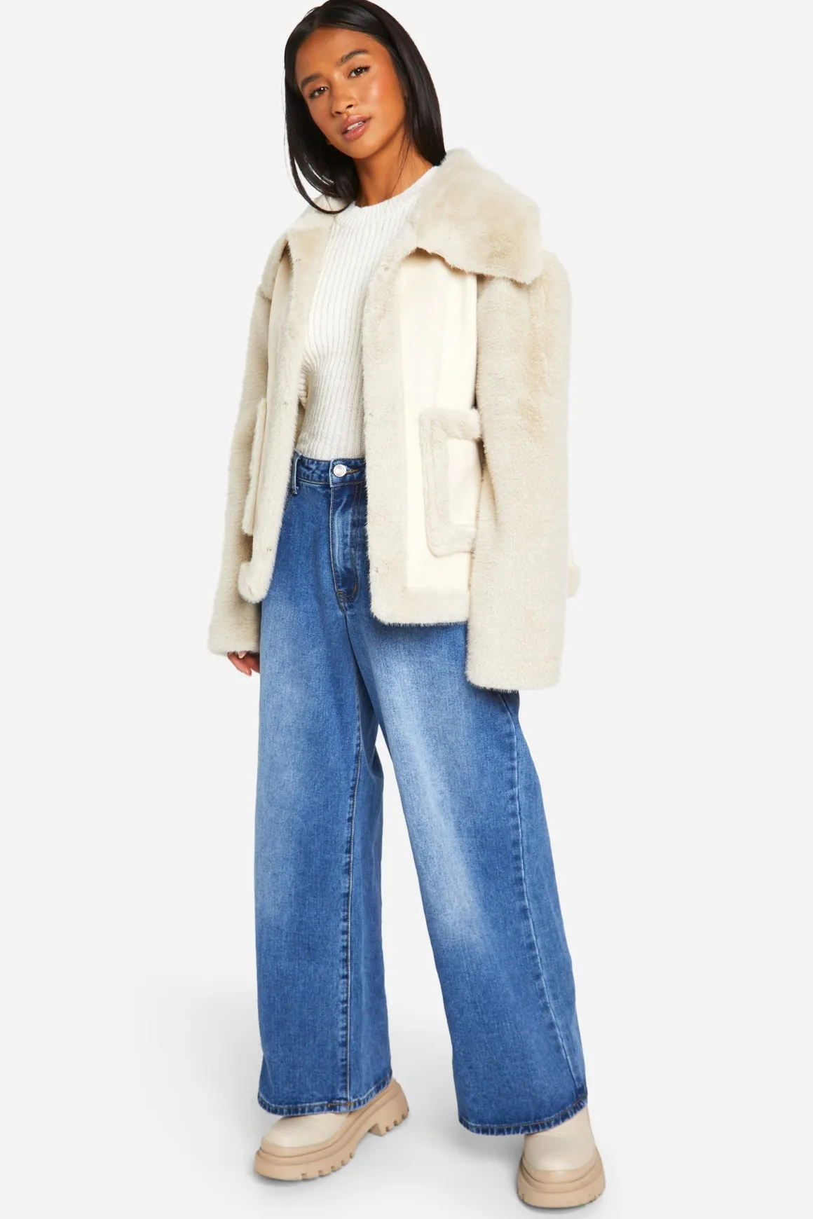 Petite Veste Courte en synthétique Assemblée