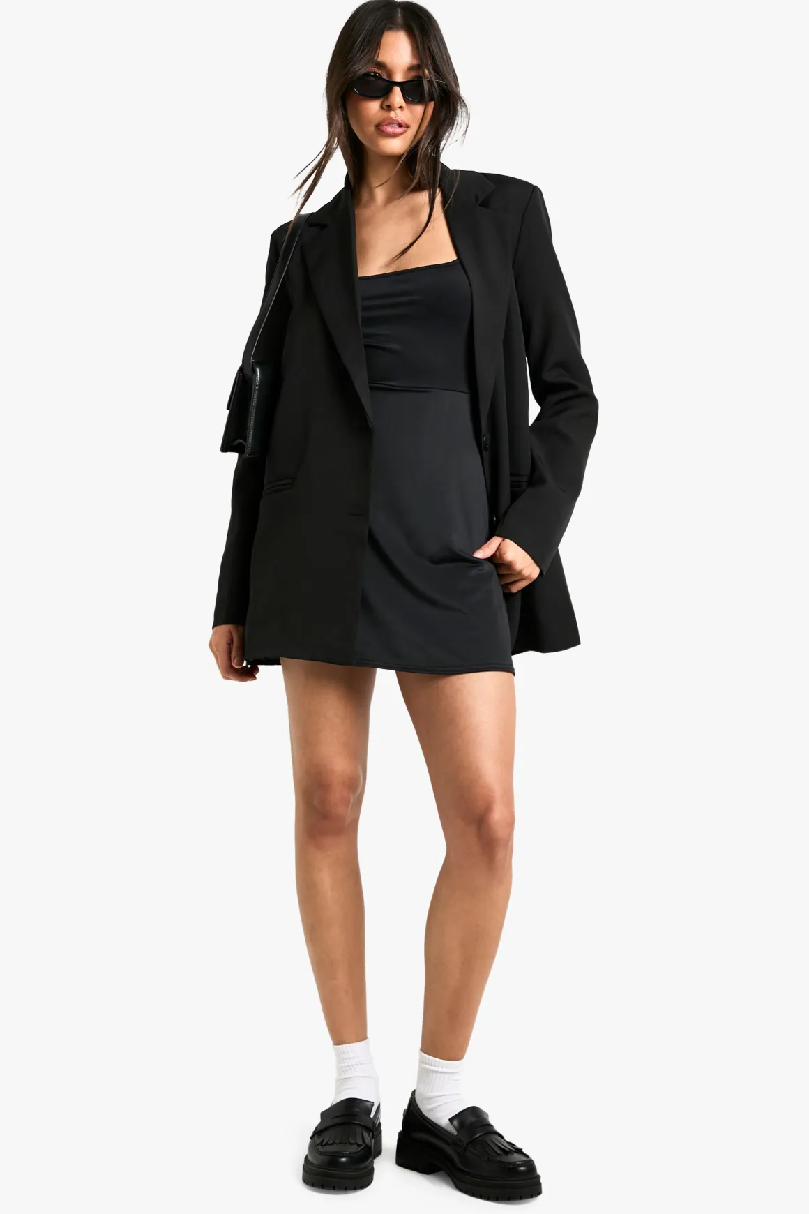 Playsuit skort à encolure échancrée et manches longues