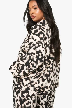 Plus Abstract Basic Long Sleeve Shirt